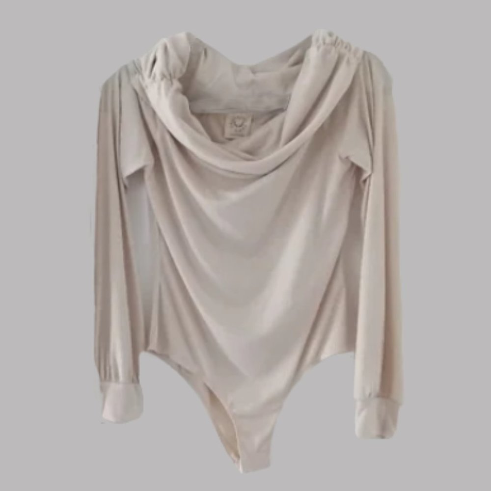 Fantastic Fawn Robbed Cowl Neck Long Sleeve Bodysuit in Creme NWOT